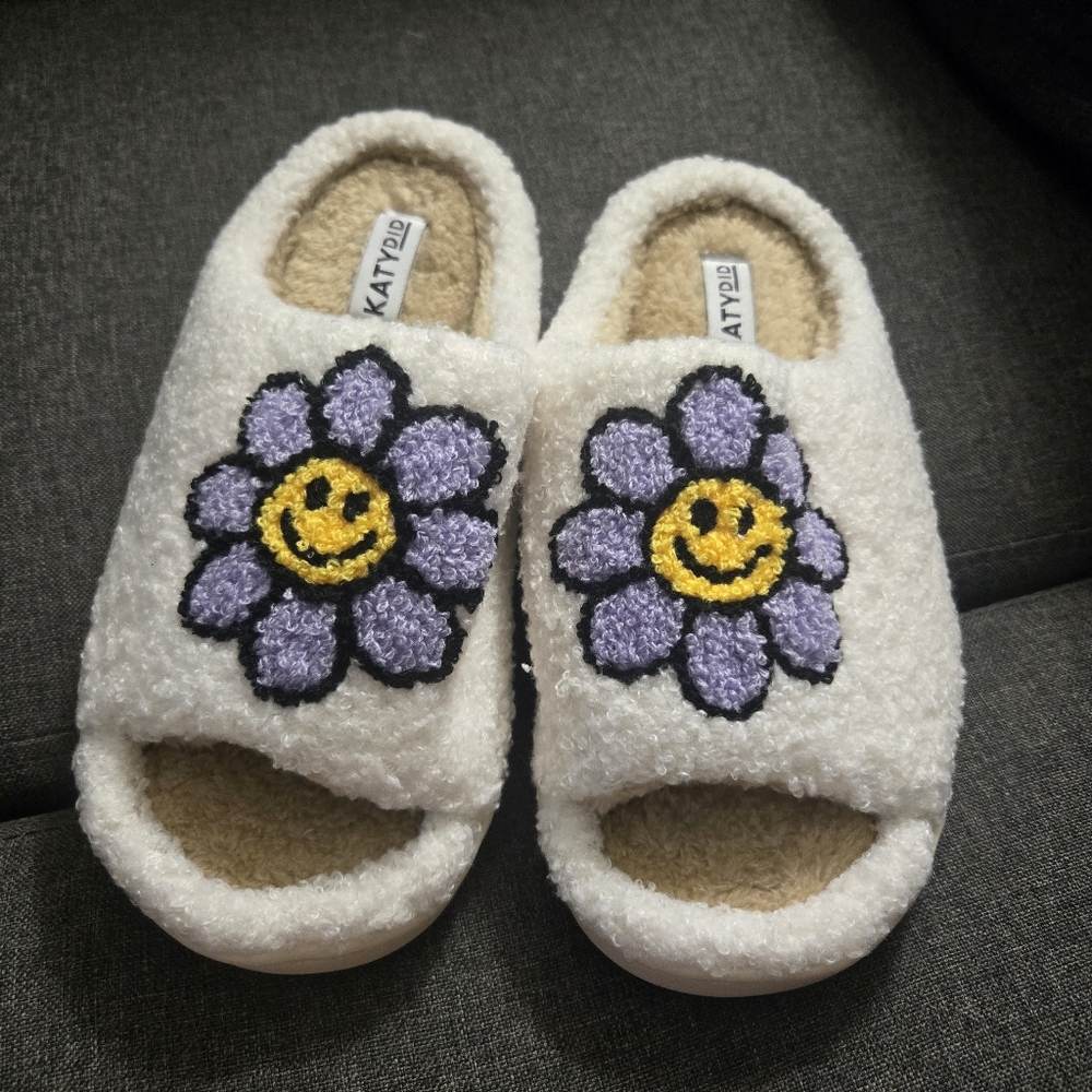NWOT Slippers